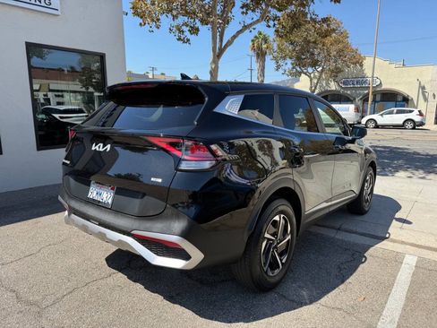 Used 2023 Kia Sportage LX AWD/4WD image 10