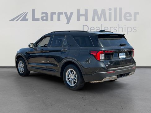 New 2026 Ford Explorer Active w/ Active Comfort Package RWD image 3