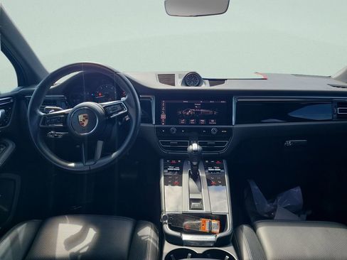 Used 2023 Porsche Macan Base image 22