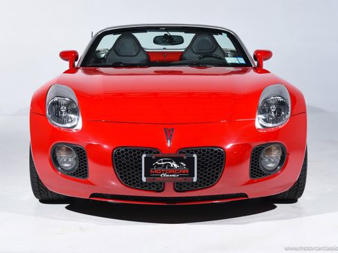 Used 2007 Pontiac Solstice GXP w/ Premium Package image 3