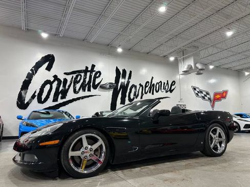 Used 2007 Chevrolet Corvette Convertible w/ Preferred Equipment Group RWD image 19