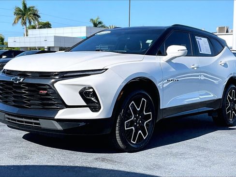 Used 2023 Chevrolet Blazer RS FWD image 2