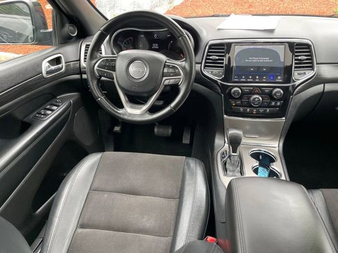 Used 2021 Jeep Grand Cherokee Laredo X AWD/4WD image 10