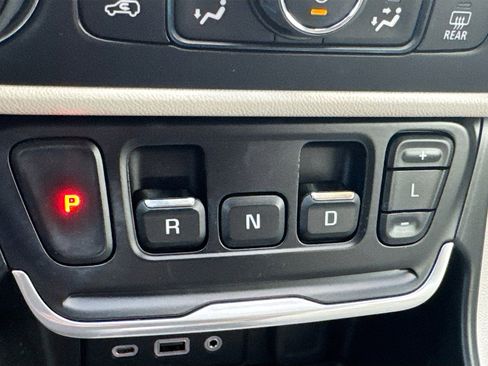 Used 2019 GMC Terrain Denali w/ Driver Alert Package II image 18