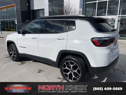 Used 2025 Jeep Compass Limited image 16