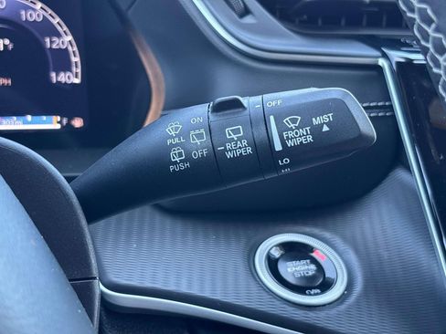 Certified 2024 Jeep Grand Cherokee Altitude AWD/4WD image 27