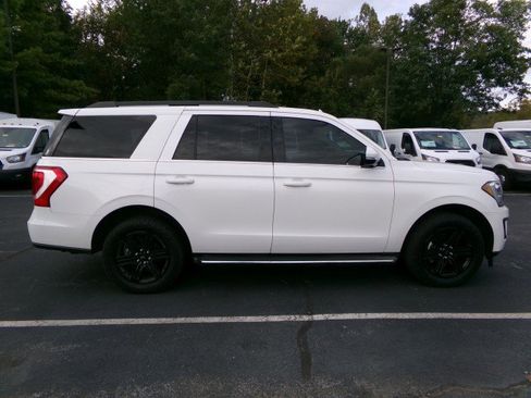 Used 2021 Ford Expedition XLT image 12