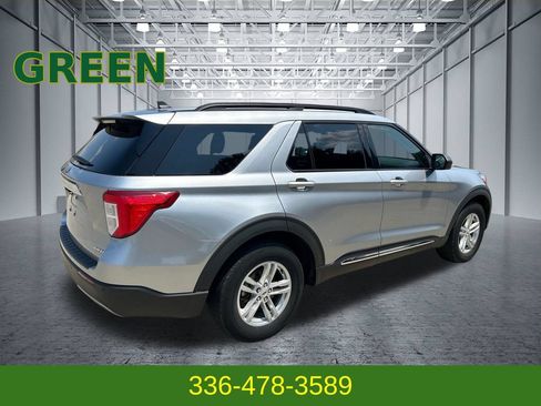 Used 2022 Ford Explorer XLT w/ Equipment Group 202A AWD/4WD image 5