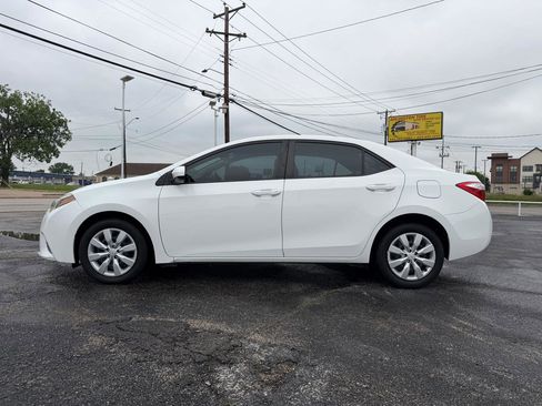 Used 2015 Toyota Corolla LE FWD image 8