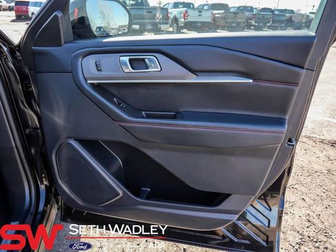 Used 2025 Ford Explorer ST-Line w/ Premium Package image 21