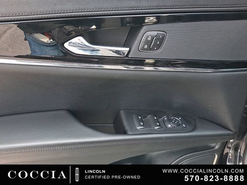 Certified 2023 Lincoln Nautilus AWD image 12