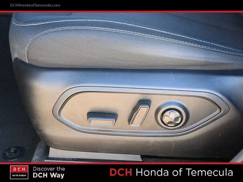 Used 2024 Jeep Grand Cherokee L Laredo image 15