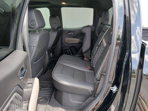 Used 2024 GMC Canyon Denali AWD/4WD image 10