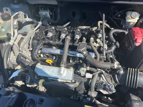 Used 2021 Nissan Kicks SV FWD image 33