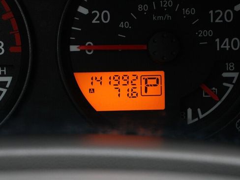 Used 2006 Nissan Frontier SE w/ (P01) Power Pkg image 7