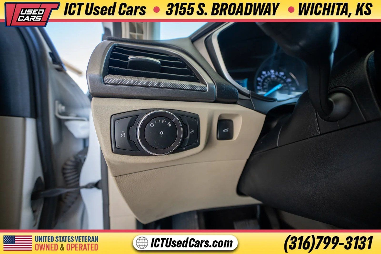 Used 2019 Ford Fusion SE FWD image 19