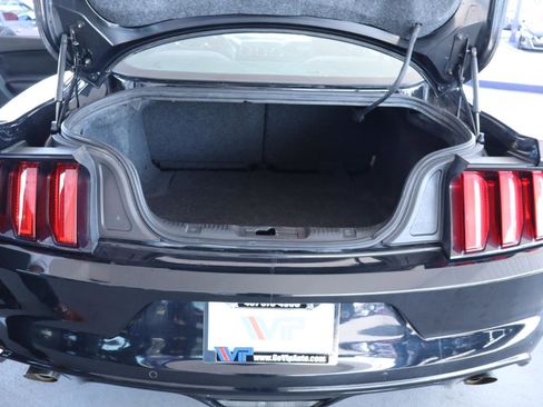 Used 2017 Ford Mustang Coupe RWD image 27
