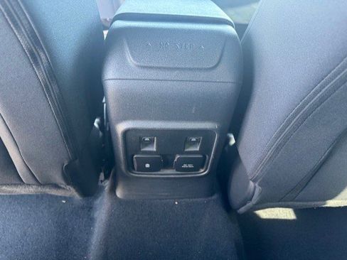Used 2022 Ford Bronco Wildtrak image 24