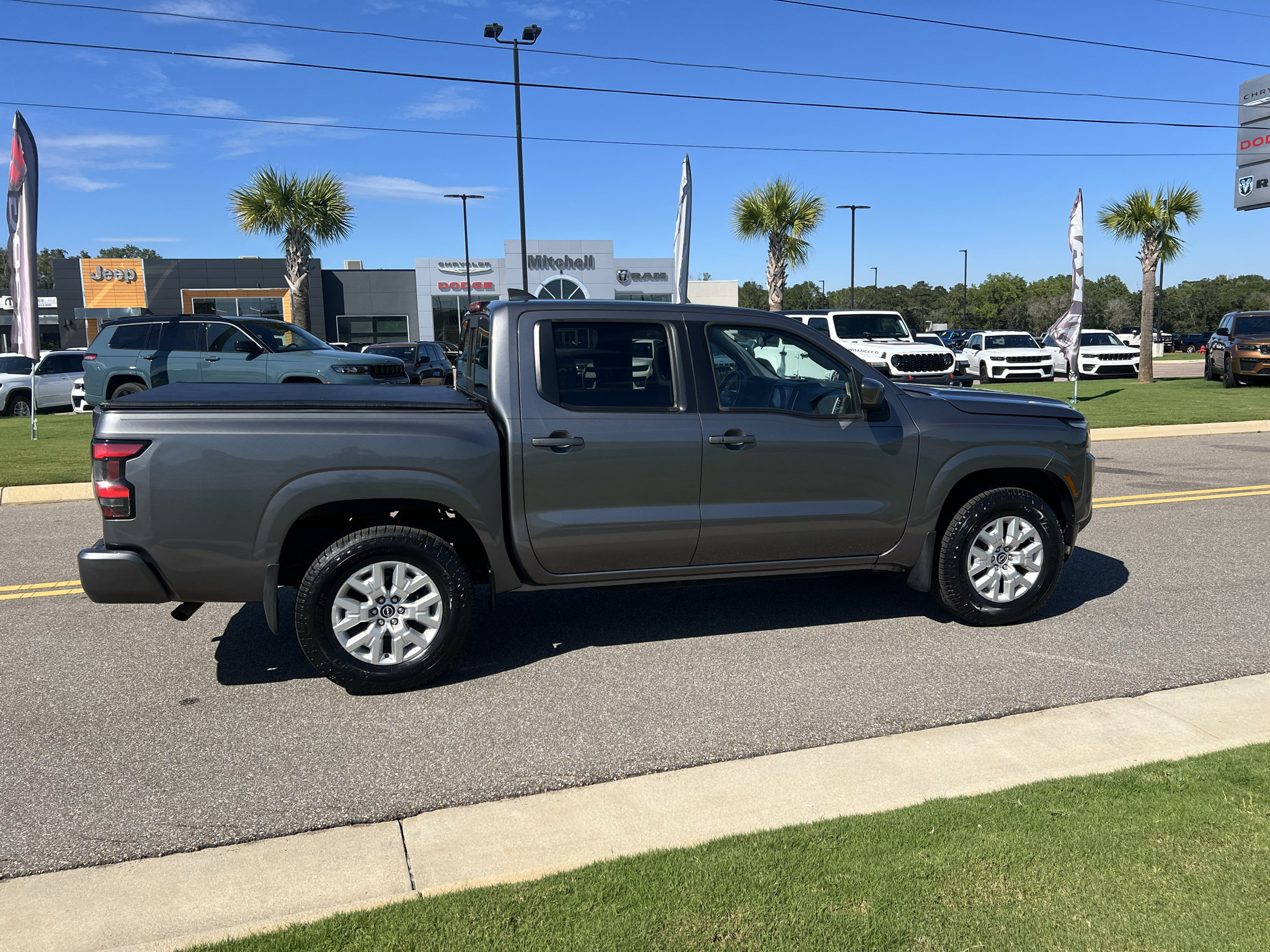 Used 2019 Nissan Titan PRO-4X w/ Pro-4x Convenience Package AWD/4WD image 10
