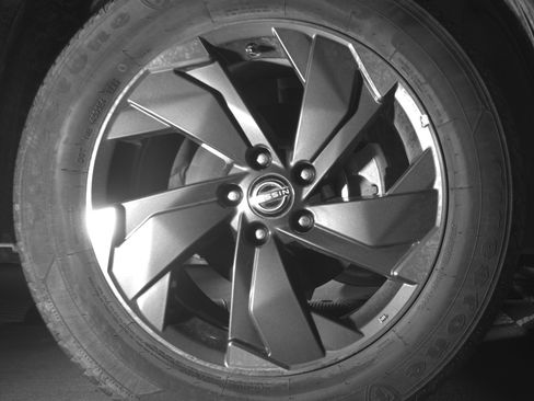 Used 2025 Nissan Rogue SV image 13