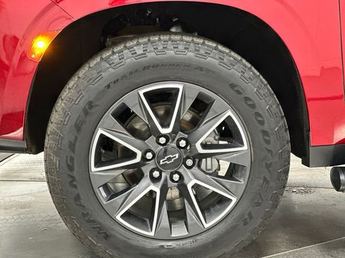 Used 2022 Chevrolet Tahoe Z71 w/ Luxury Package image 28