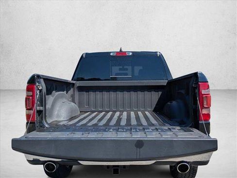 Used 2022 RAM 1500 Laramie AWD/4WD image 6