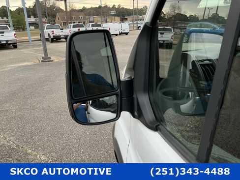 Used 2016 Ford Transit 350 XL image 10