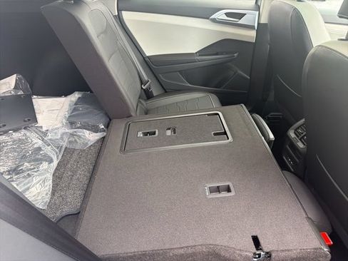 New 2026 Volkswagen Taos SE AWD/4WD image 27
