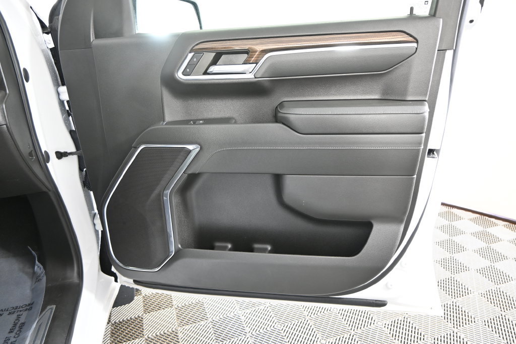 Used 2024 Chevrolet Silverado 1500 RST AWD/4WD image 13
