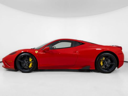 Used 2015 Ferrari 458 Speciale Coupe RWD image 3