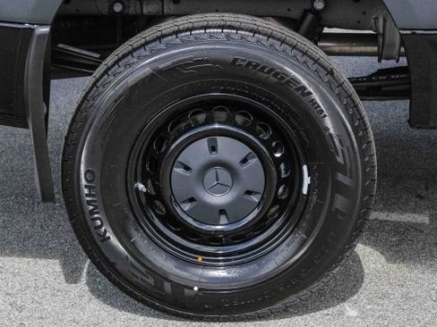 New 2025 Mercedes-Benz Sprinter 2500 image 10