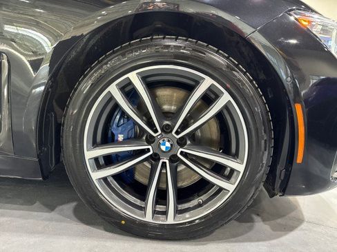 Used 2020 BMW 750i xDrive w/ Executive Package image 12