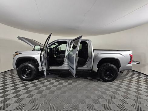 Used 2024 Toyota Tundra Platinum image 16