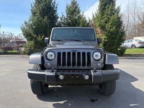 Used 2017 Jeep Wrangler Sahara image 9