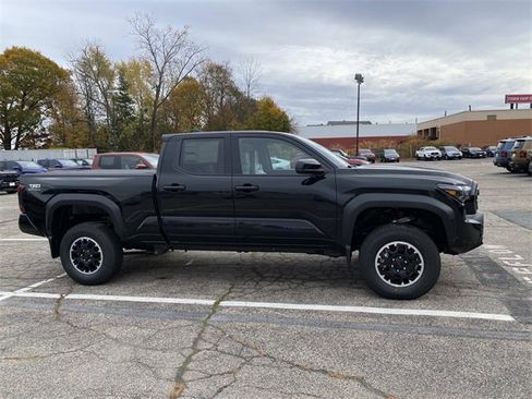 New 2025 Toyota Tacoma TRD Off-Road image 2