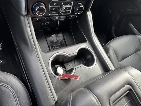 Used 2022 Chevrolet Tahoe Z71 w/ Luxury Package image 13