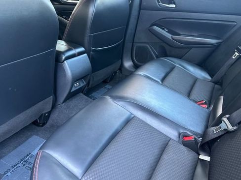 Used 2025 Nissan Altima 2.5 SR FWD image 9