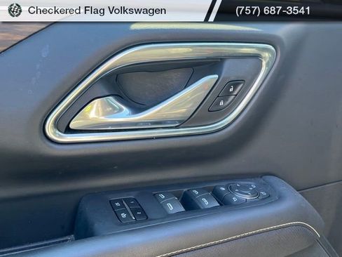 Used 2023 Chevrolet Tahoe Premier AWD/4WD image 13