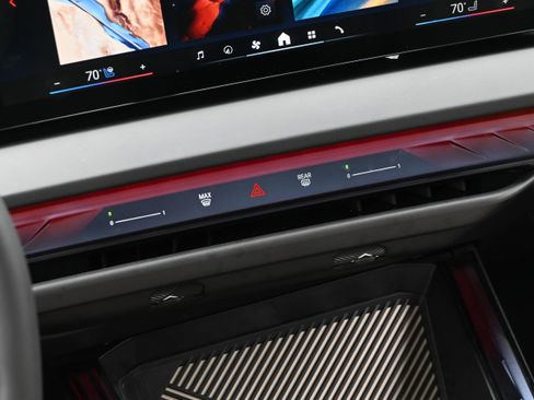 Certified 2025 BMW X3 xDrive30i w/ Premium Package image 37