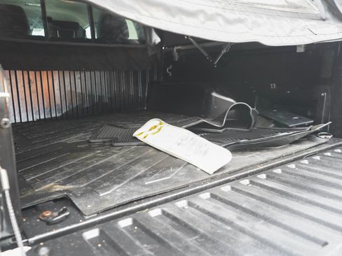 Used 2022 Toyota Tacoma SR AWD/4WD image 16