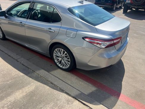 Used 2020 Toyota Camry XLE w/ Driver Assist Package FWD image 8