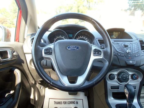 Used 2015 Ford Fiesta SE image 10