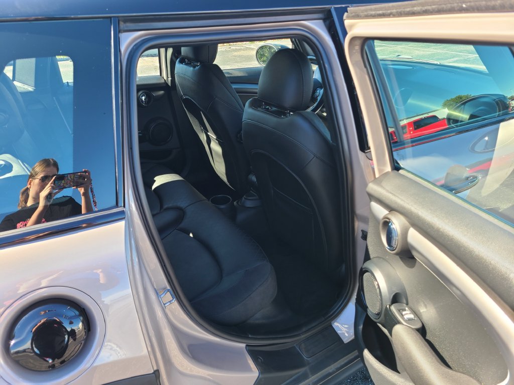 Used 2024 MINI Cooper S w/ Signature Upholstery Package FWD image 16