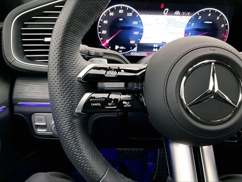 Used 2026 Mercedes-Benz GLS 580 4MATIC image 21