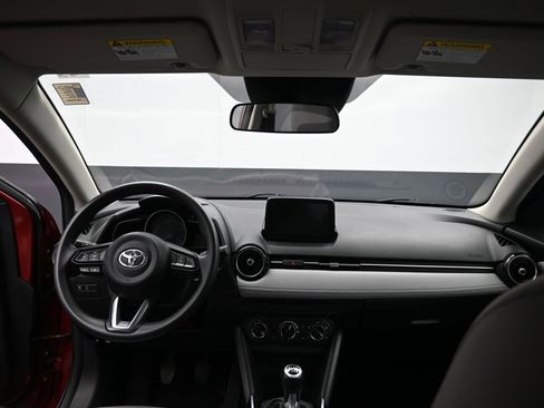 Certified 2019 Toyota Yaris LE image 24