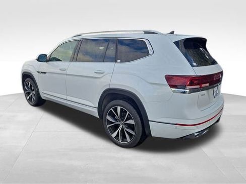 Certified 2024 Volkswagen Atlas SEL Premium R-Line image 5