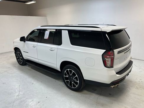 Used 2022 Chevrolet Suburban RST w/ Sport Performance Package image 4