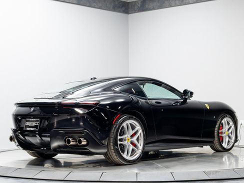 Used 2022 Ferrari Roma RWD image 17