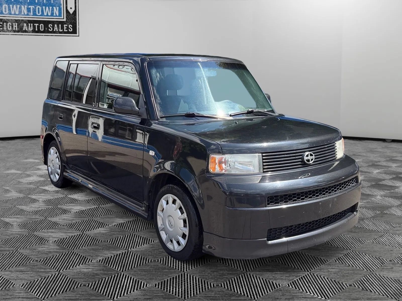 Used 2006 Scion xB FWD image 4
