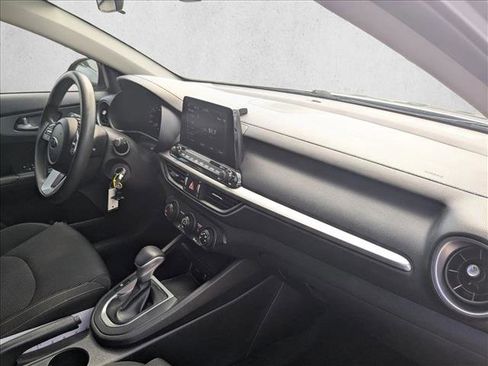 Used 2021 Kia Forte LXS image 19